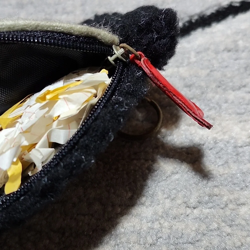 VINTAGE SHERPA DOG RED FAUX-LEATHER DOG BONE ZIP-CHARM COIN POUCH KEYCHAIN